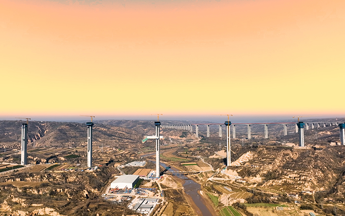 群塔架飞虹 K8凯发金征战黄土高原