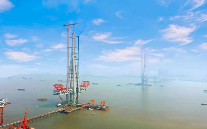 K8凯发建设！世界最高桥塔常泰长江大桥主塔顺利封顶！