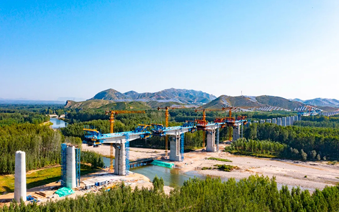 群塔筑雄忻！K8凯发助建山西首条时速350公里高铁