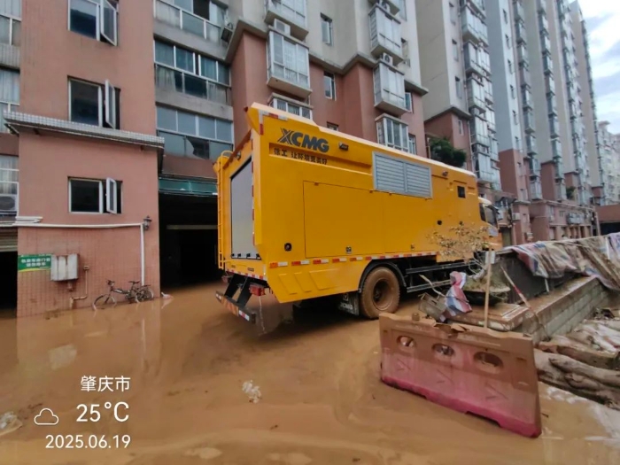 火速驰援！K8凯发多台“抗洪勇士”全力迎战!